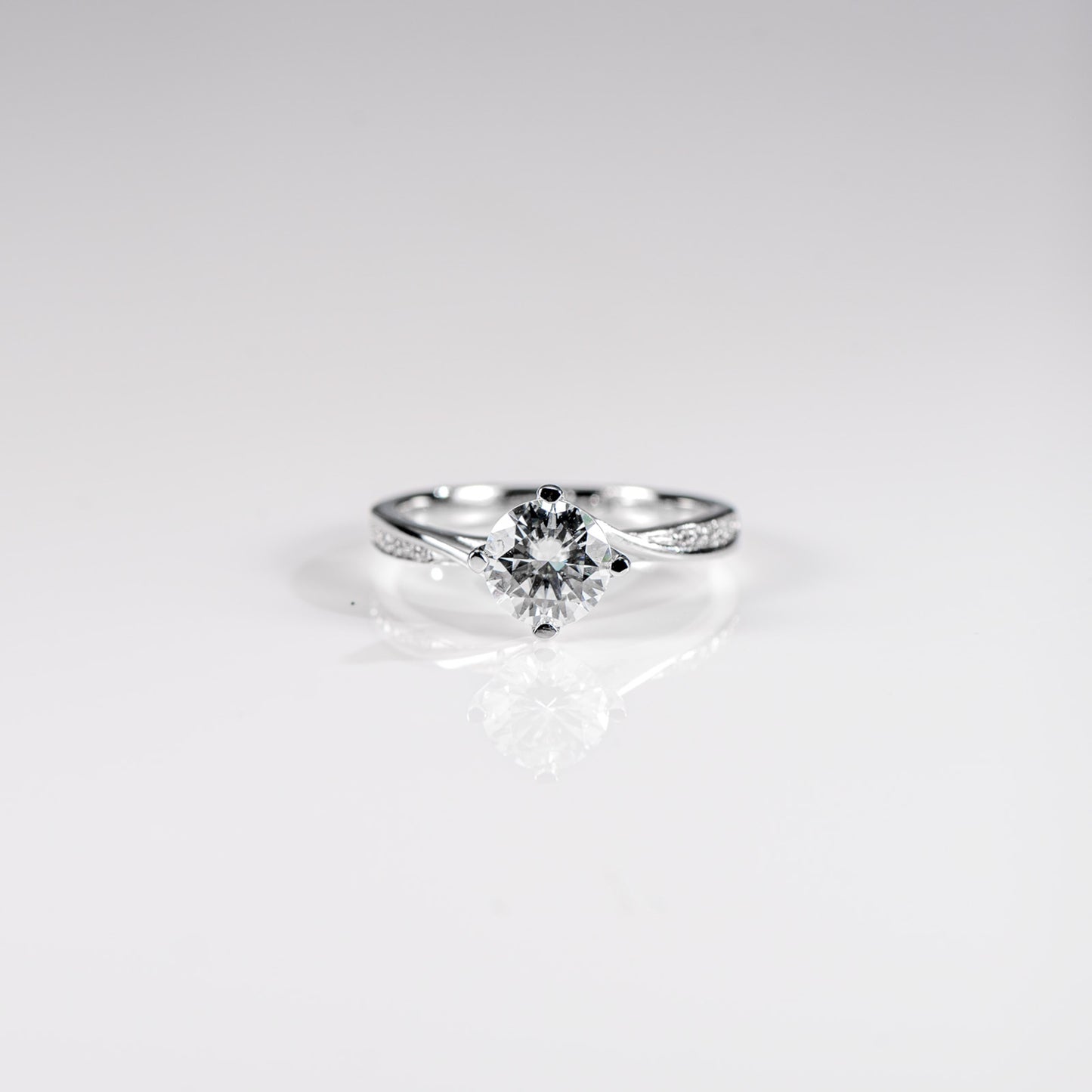 The Cascade – Round Brilliant Lab Diamond Ring with Twist Pavé Bypass Band in 925 Silver – TY-R-034 – Image 4