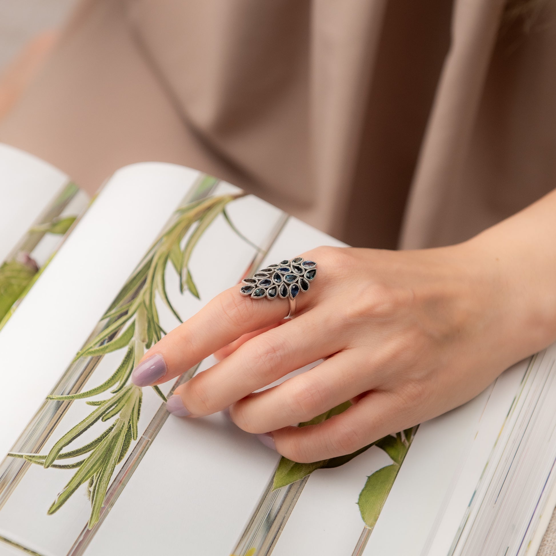 The Timeless Treasure - Sapphire Ring 925 Silver