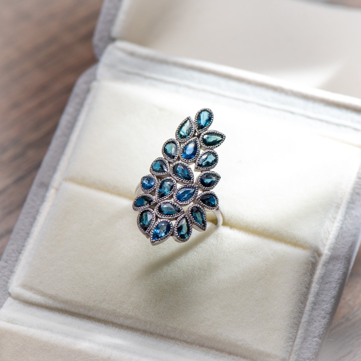 The Timeless Treasure - Sapphire Ring 925 Silver