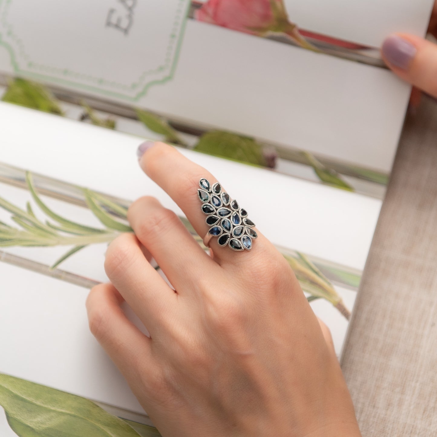 The Timeless Treasure - Sapphire Ring 925 Silver